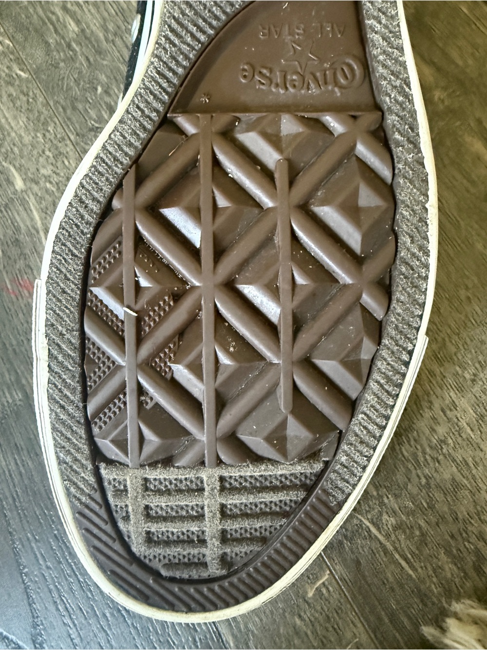 Converse Low Top Sneakers, Unisex- Black & White - Picture 6 of 6